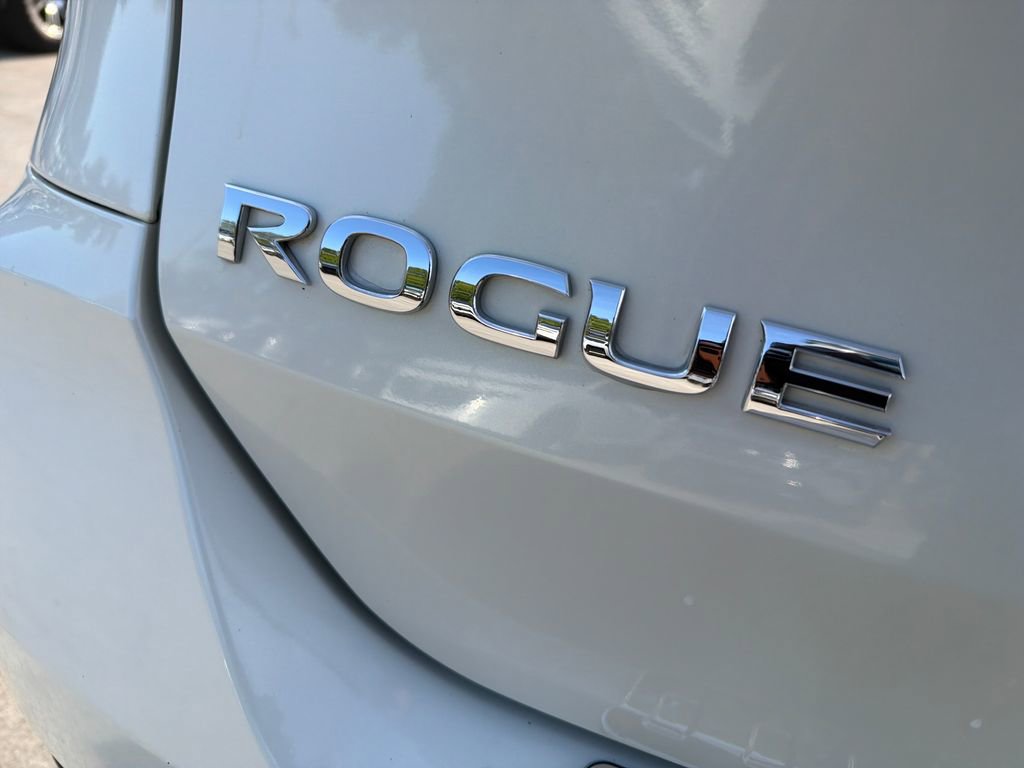 Used 2018 Nissan Rogue SL w/ Premium Package FWD image 15