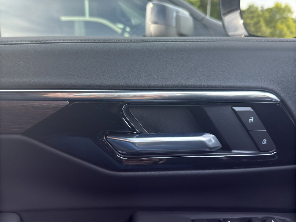 New 2026 Chevrolet Suburban LS image 30