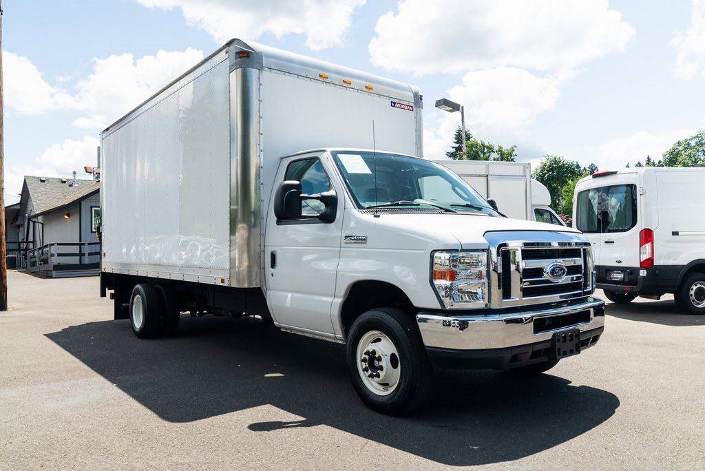 Used 2017 Ford E-450 and Econoline 450 Super Duty w/ Power Windows & Locks Group