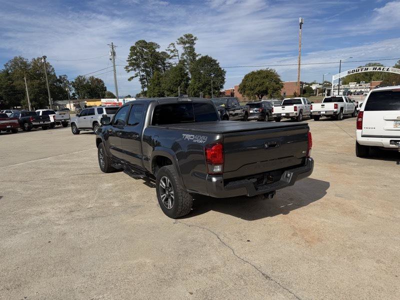 Used 2019 Toyota Tacoma TRD Sport w/ Technology Package AWD/4WD image 3