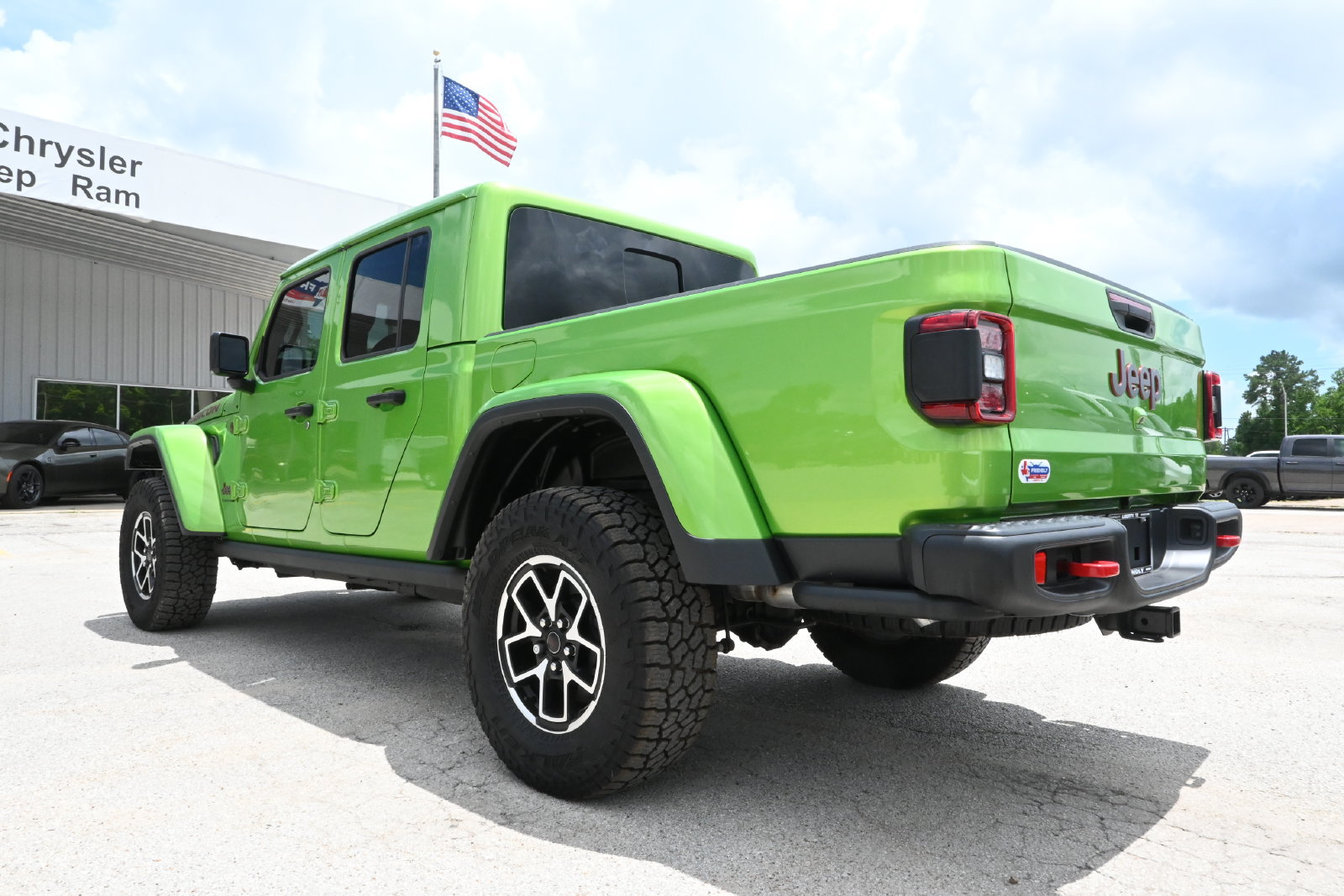 New 2025 Jeep Gladiator Rubicon w/ Convenience Group AWD/4WD image 2