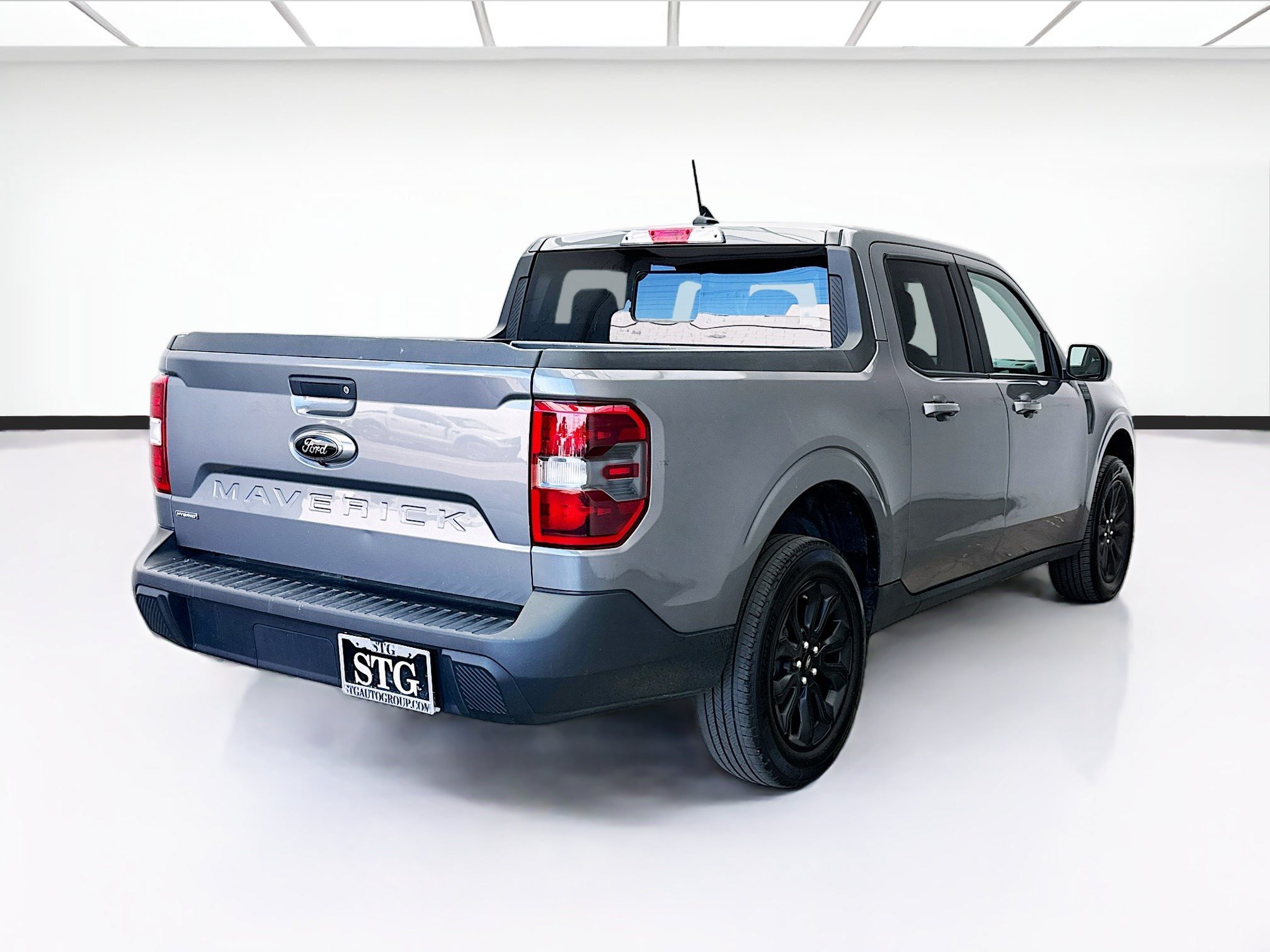 Used 2023 Ford Maverick Lariat w/ Black Appearance Package FWD image 4