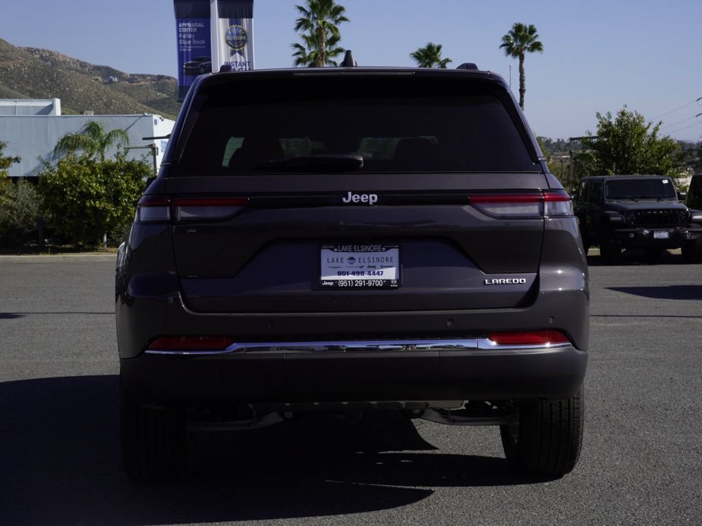 New 2026 Jeep Grand Cherokee Laredo X RWD image 5