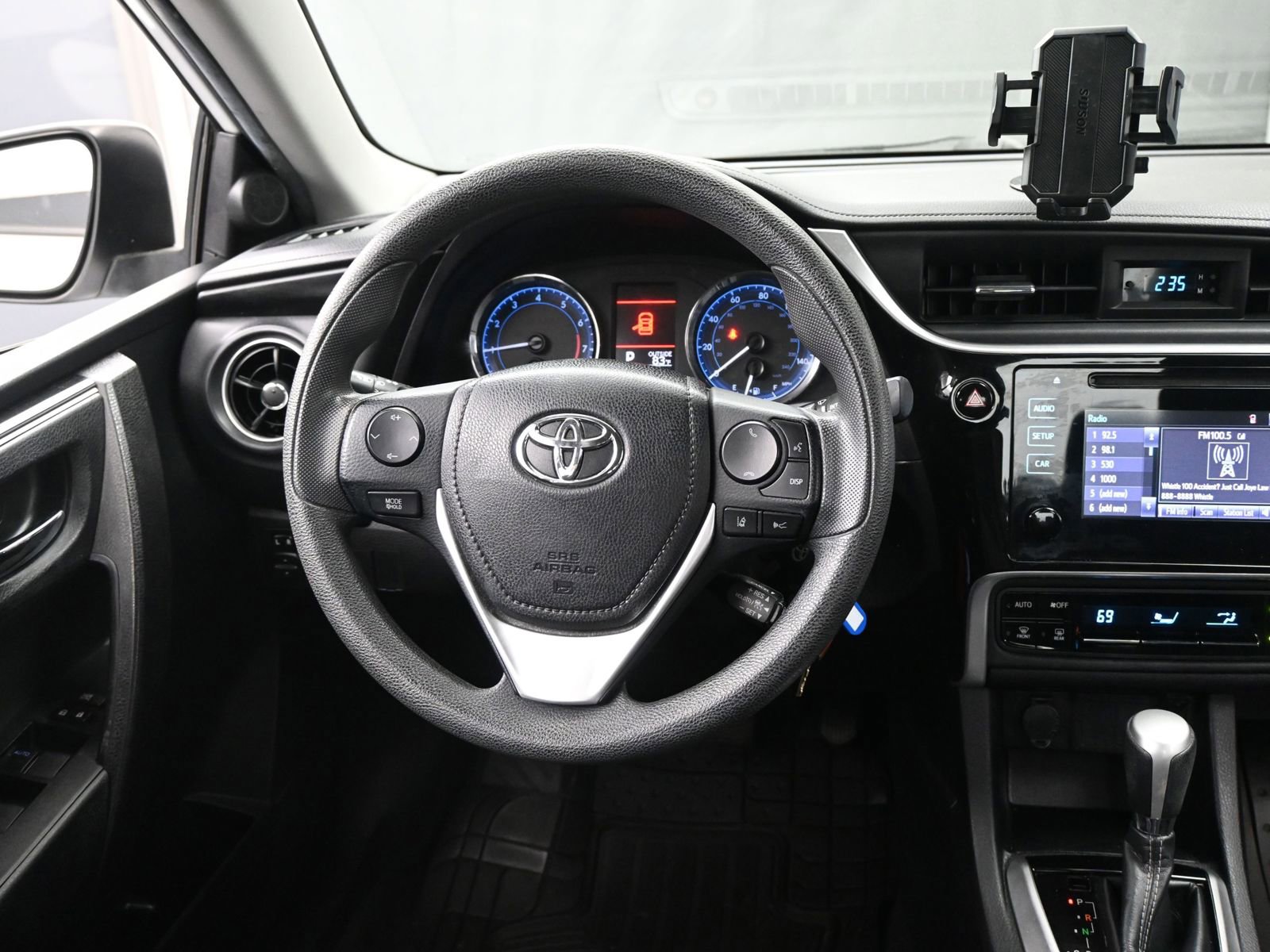 Used 2019 Toyota Corolla LE image 12