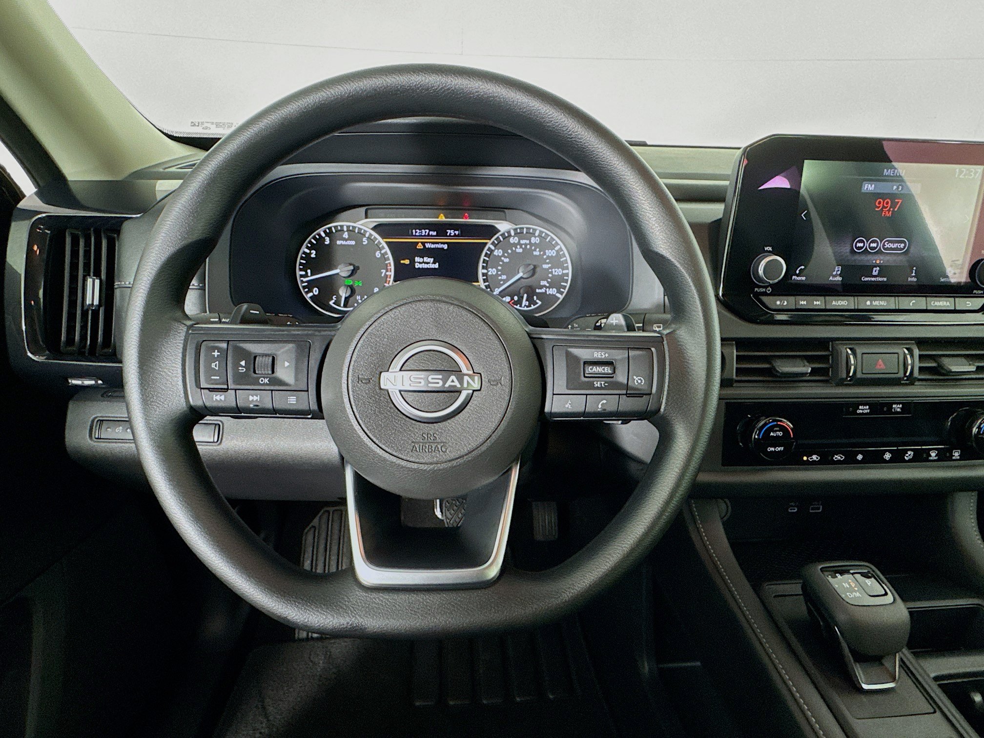 Used 2024 Nissan Pathfinder S FWD image 11