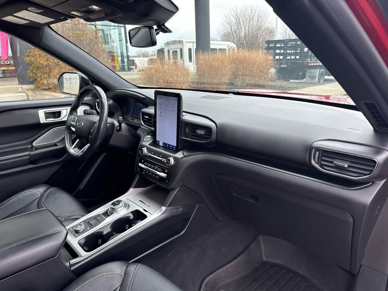 Used 2020 Ford Explorer ST w/ Premium Technology Package AWD/4WD image 28