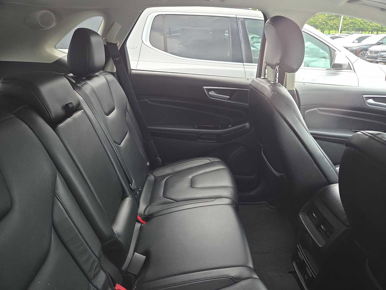 Used 2016 Ford Edge Titanium w/ Equipment Group 302A AWD/4WD image 12