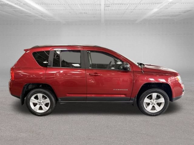 Used 2013 Jeep Compass Latitude w/ Sun/Sound Group AWD/4WD image 24
