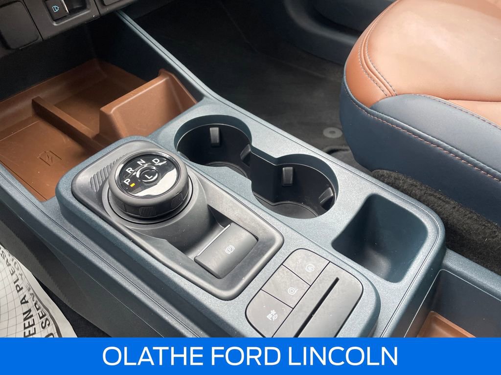 Used 2023 Ford Maverick Lariat w/ Lariat Luxury Package image 12