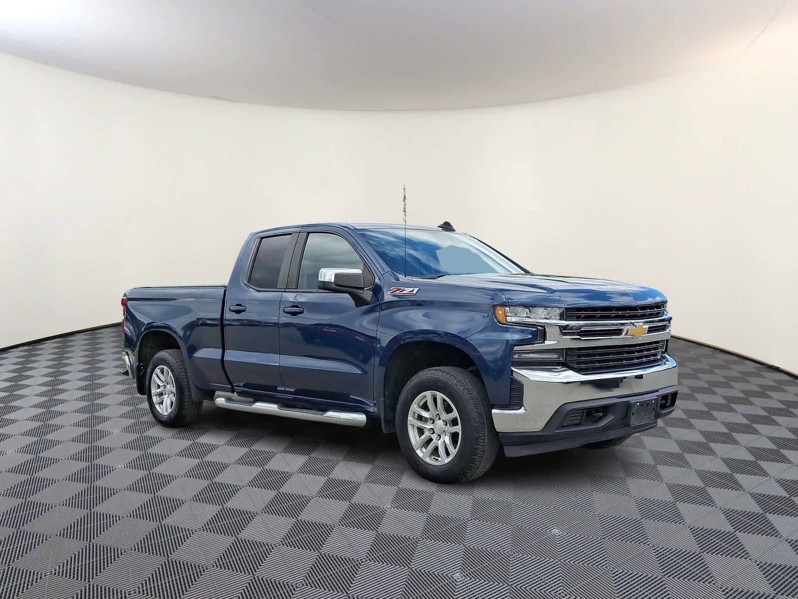 Used 2019 Chevrolet Silverado 1500 LT w/ All-Star Edition AWD/4WD image 4