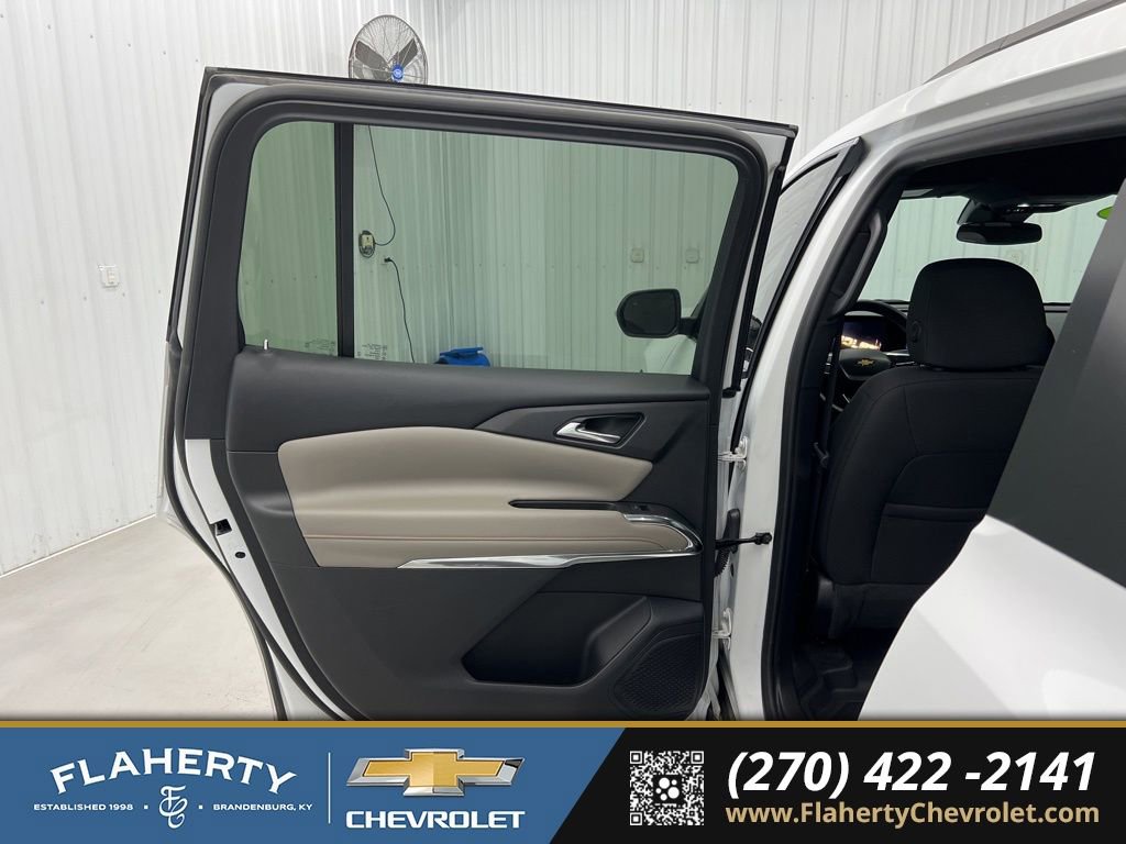 Used 2024 Chevrolet Traverse LT FWD image 10