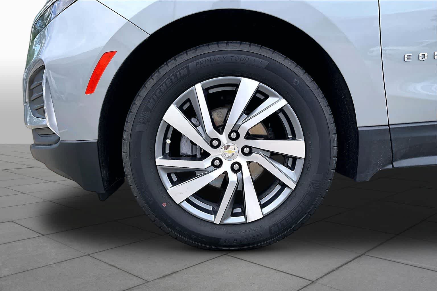 Used 2023 Chevrolet Equinox LT FWD image 10