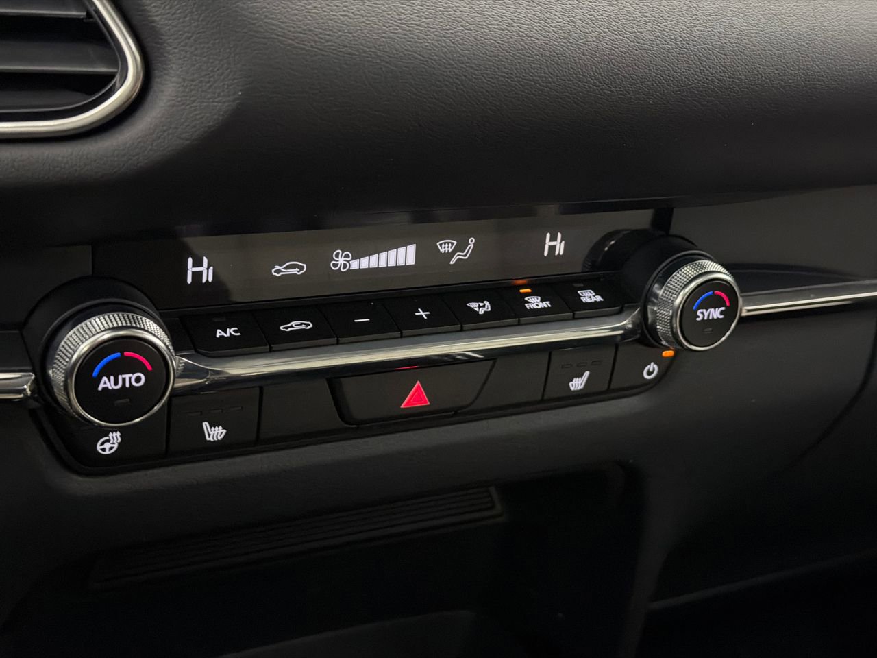 Certified 2025 MAZDA CX-30 2.5 Turbo w/ Premium Package image 28