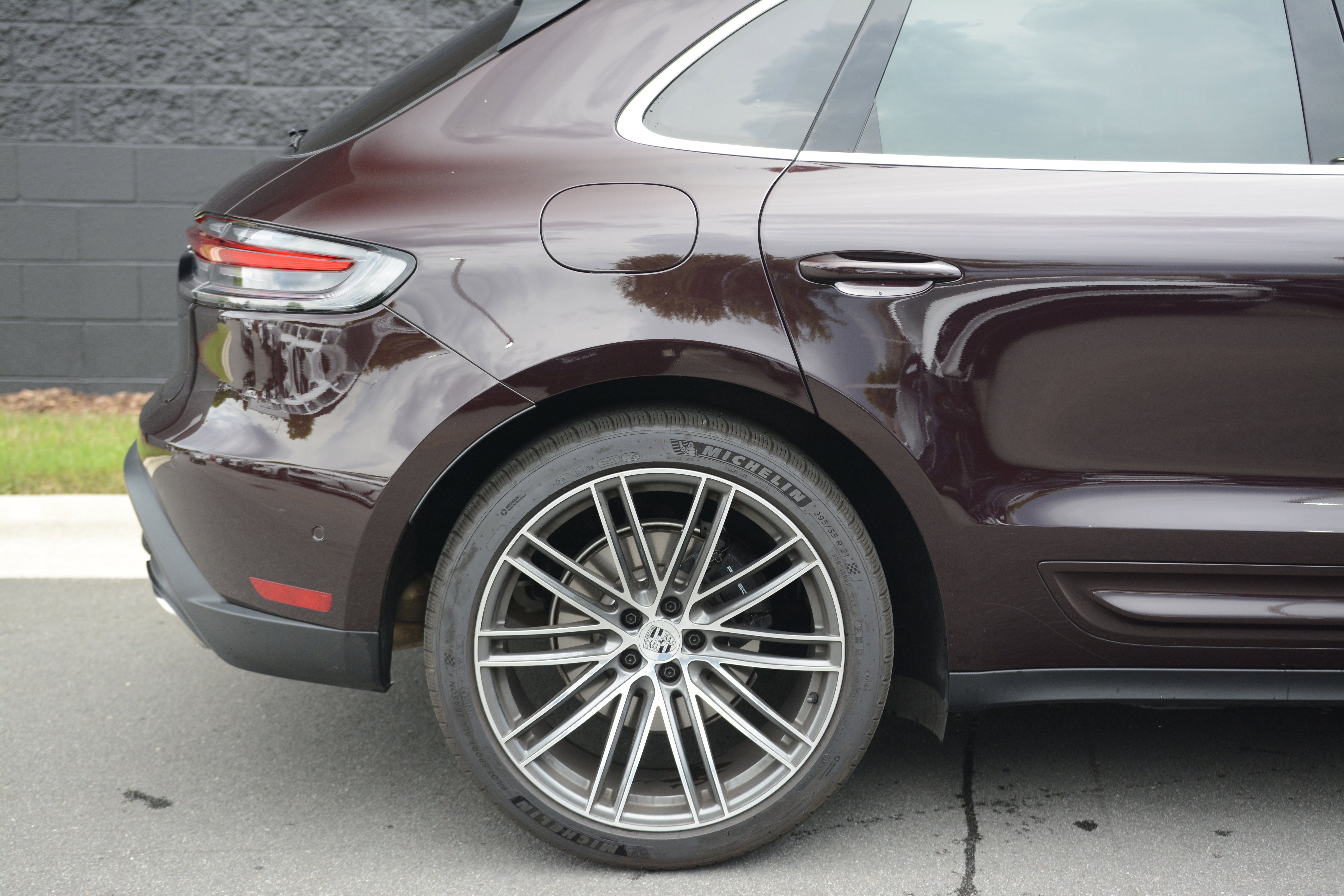 Certified 2026 Porsche Macan AWD/4WD image 40