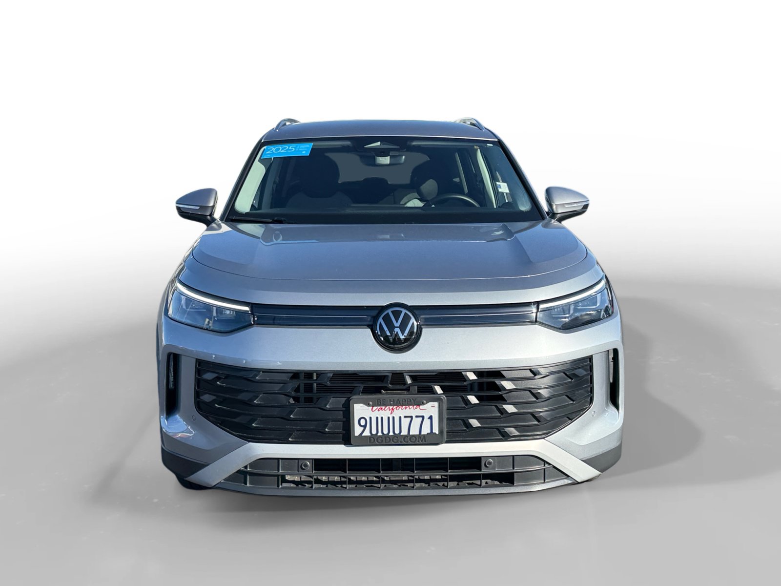 Certified 2025 Volkswagen Tiguan S FWD image 8
