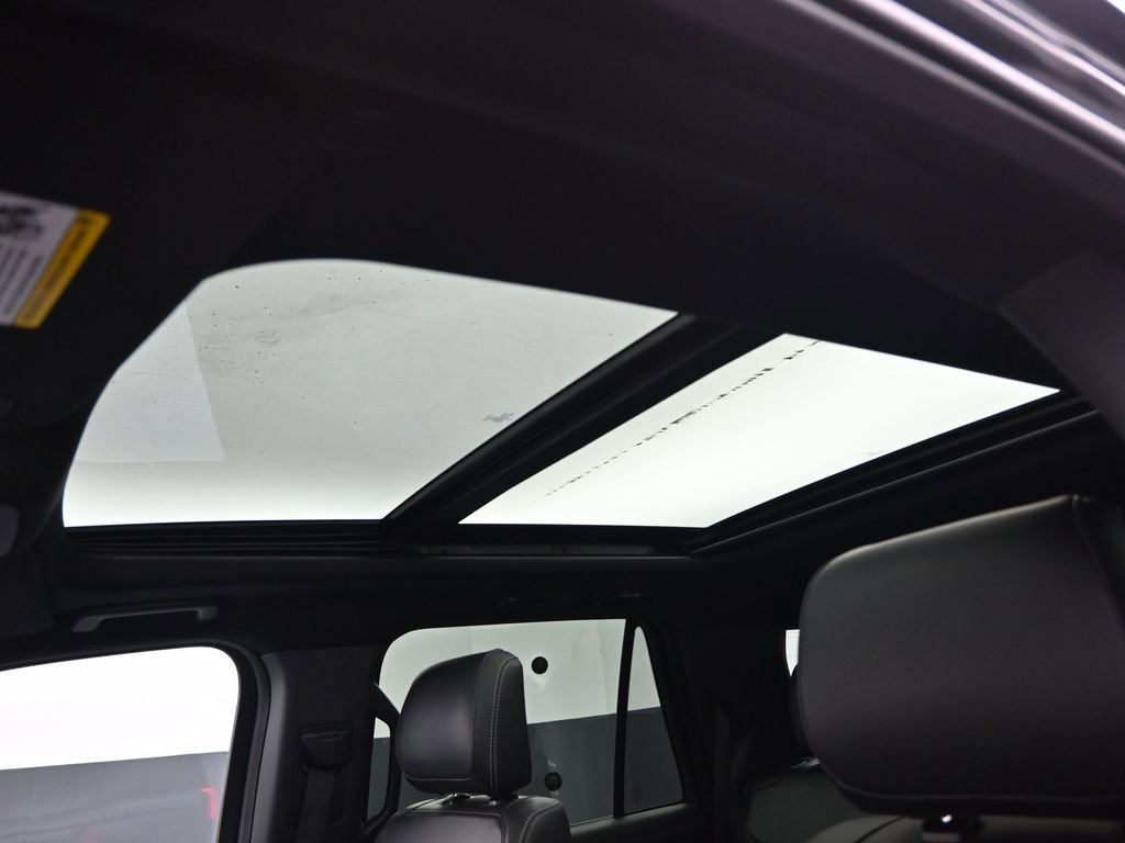 Used 2025 Ford Expedition Platinum w/ Stealth Appearance Package image 12