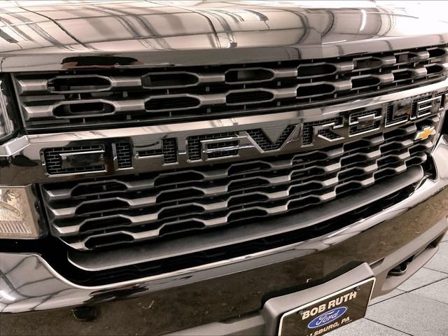 Used 2020 Chevrolet Silverado 1500 Custom w/ Custom Value Package AWD/4WD image 29