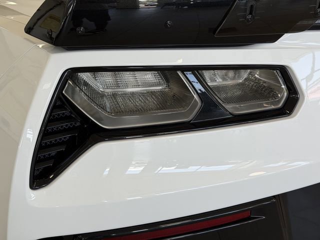 Used 2018 Chevrolet Corvette Z06 RWD image 11