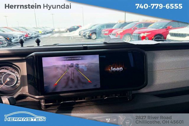 Used 2025 Jeep Gladiator Nighthawk image 17