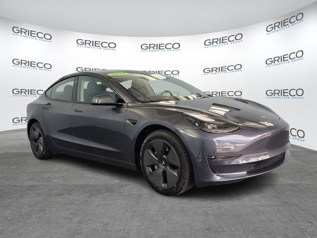Used 2023 Tesla Model 3 Standard Range image 1