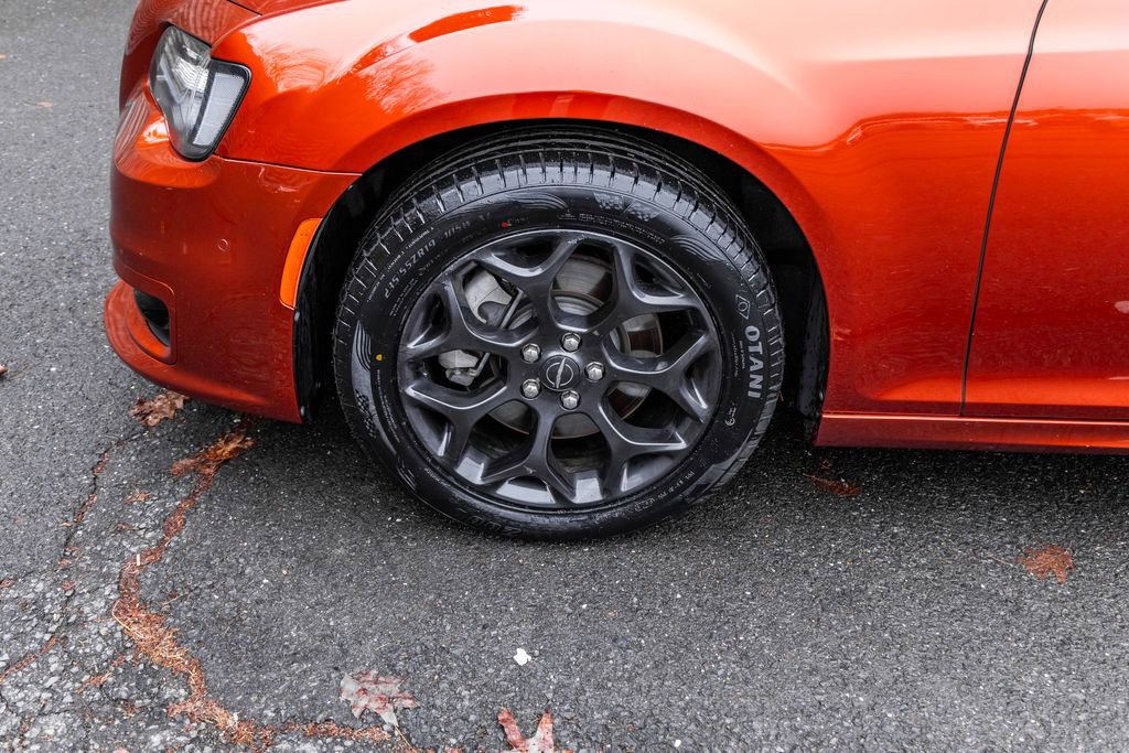 Used 2021 Chrysler 300 Touring L image 11