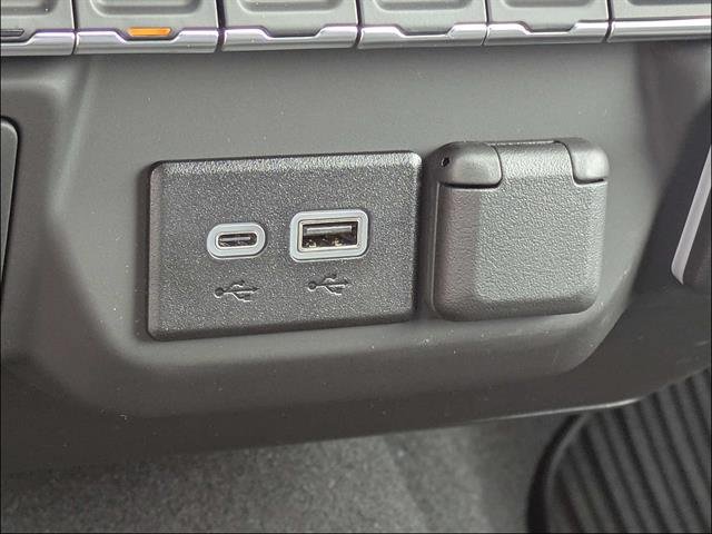 New 2026 Chevrolet Silverado 1500 Custom w/ LPO, Dark Essentials Package AWD/4WD image 26
