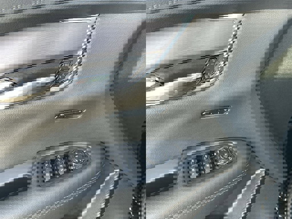 Certified 2024 Cadillac XT6 Luxury image 13