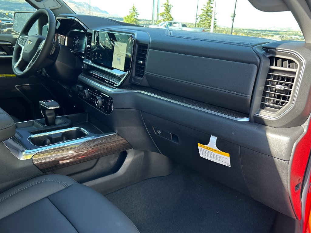 New 2026 Chevrolet Silverado 1500 LT w/ Z71 Off-Road Package AWD/4WD image 8