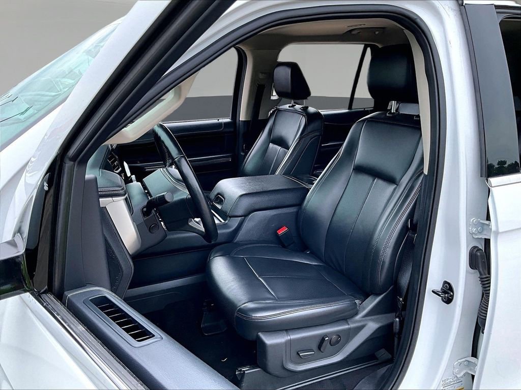 Used 2024 Ford Expedition XLT AWD/4WD image 24