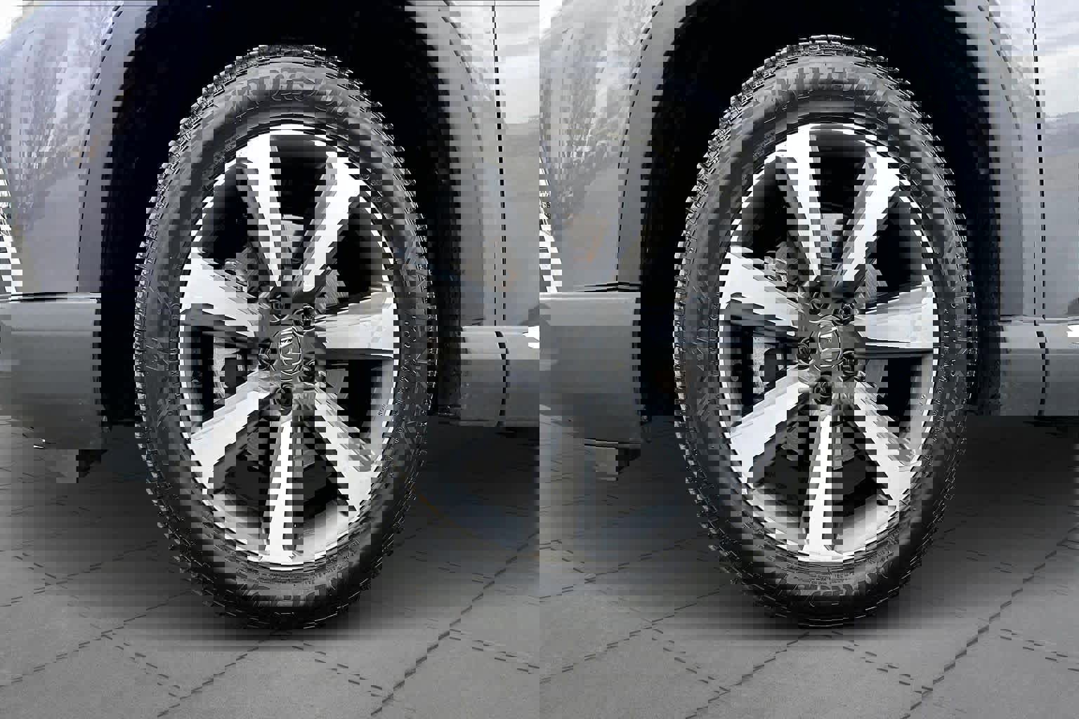 Used 2025 Honda Pilot Elite image 11