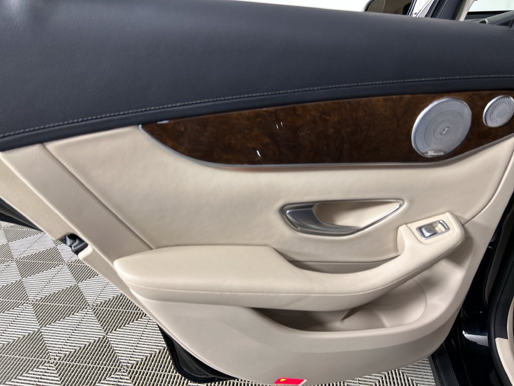 Used 2017 Mercedes-Benz GLC 300 4MATIC Coupe image 15