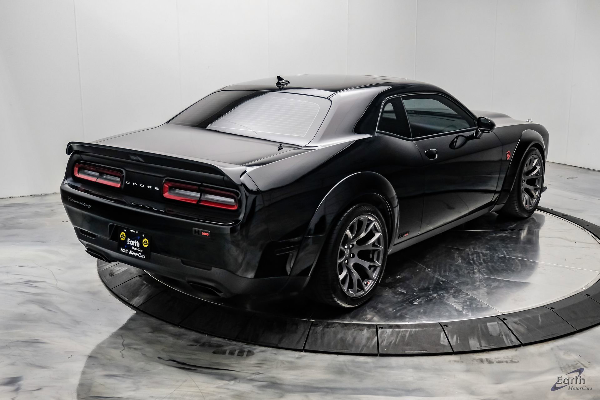 Used 2022 Dodge Challenger SRT Hellcat RWD image 22