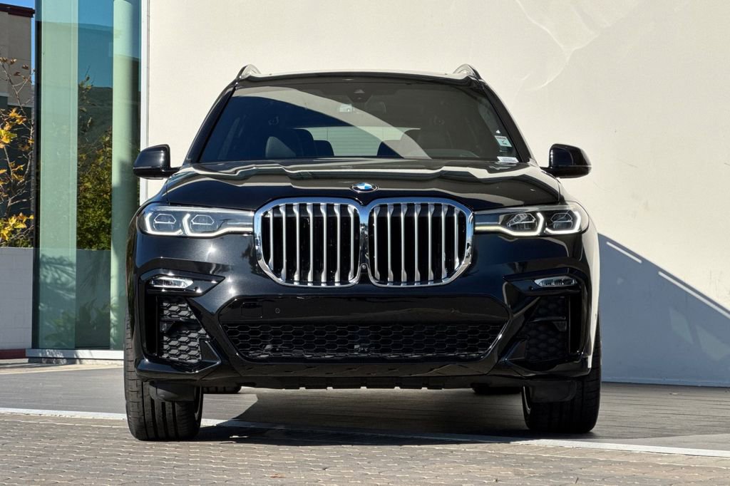 Used 2022 BMW X7 xDrive40i w/ M Sport Package image 8