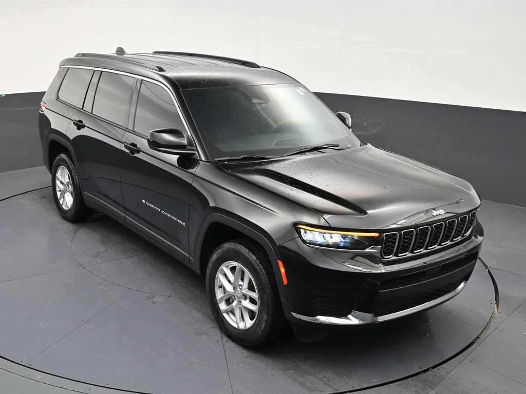 Used 2025 Jeep Grand Cherokee L Laredo w/ Luxury Tech Group I AWD/4WD image 16