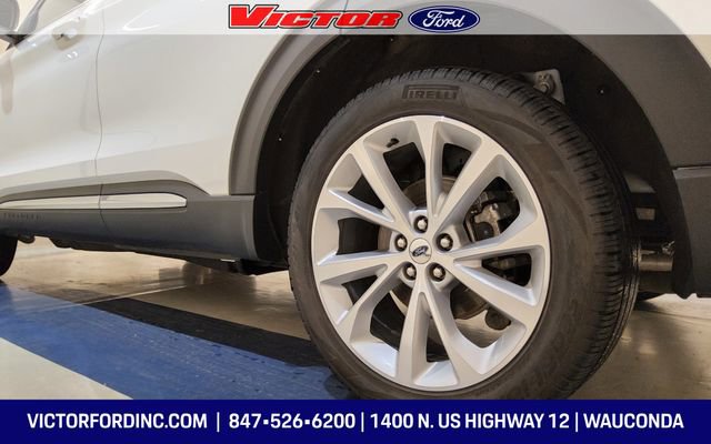 Used 2024 Ford Explorer Platinum w/ Technology Package AWD/4WD image 17