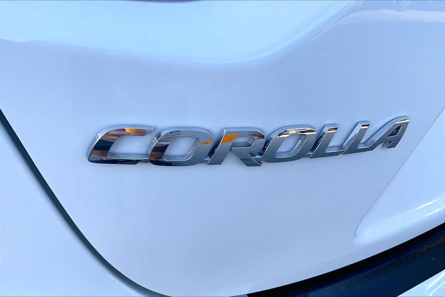 Used 2026 Toyota Corolla LE FWD image 10