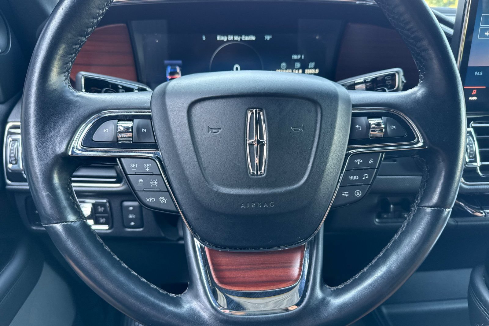 Certified 2023 Lincoln Navigator Reserve AWD/4WD image 23