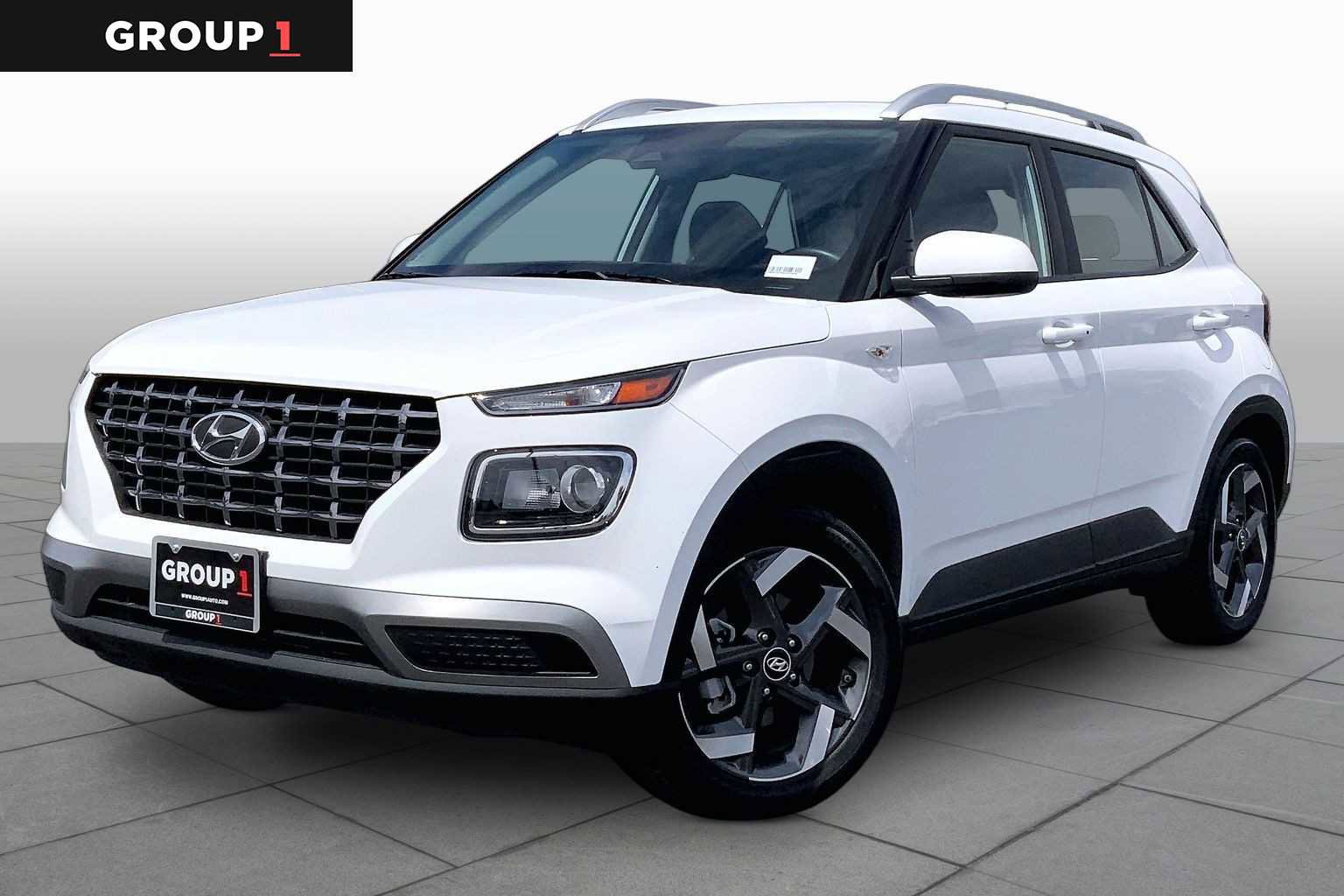 Used 2025 Hyundai Venue SEL FWD image 1