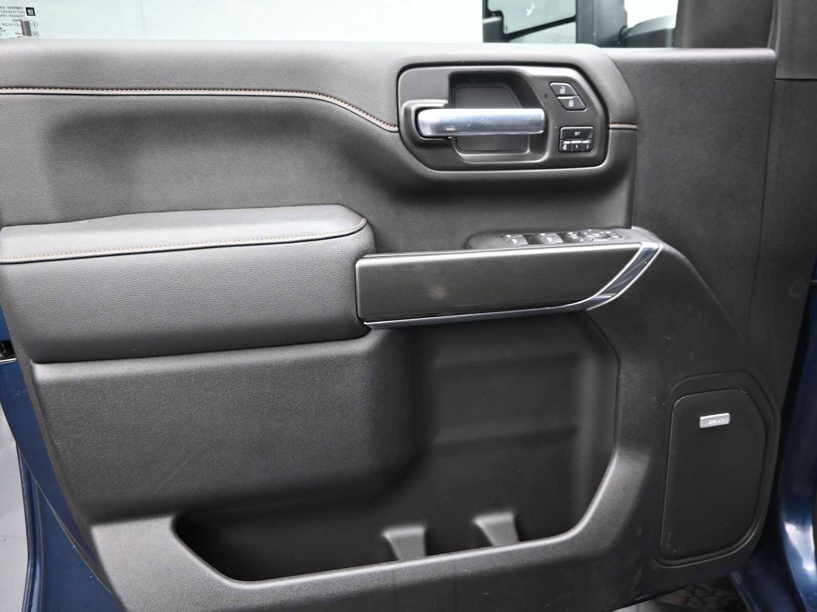 Used 2022 GMC Sierra 2500 AT4 w/ AT4 Preferred Package image 7