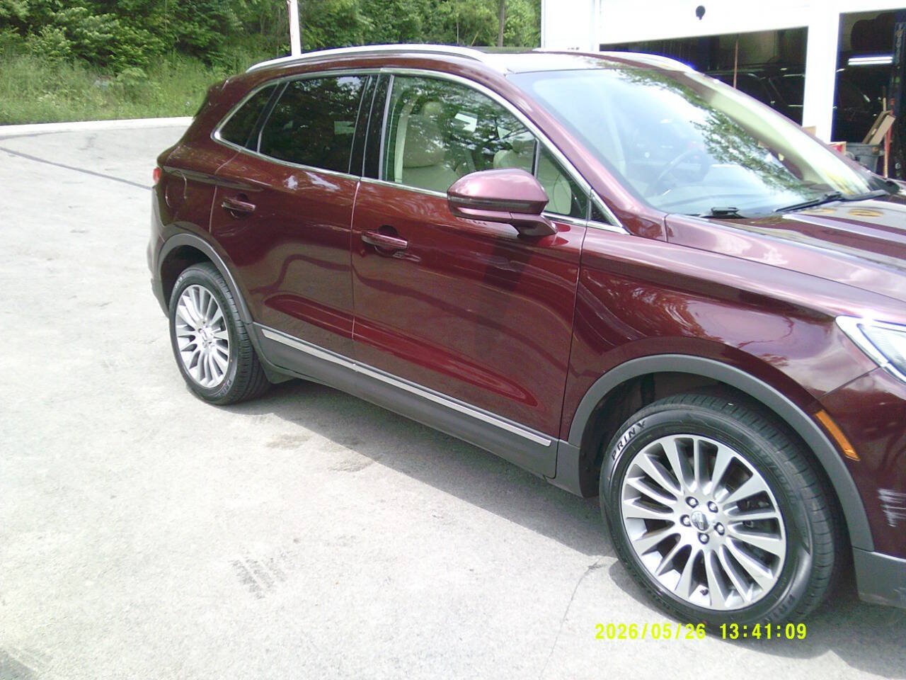 Used 2017 Lincoln MKC Reserve w/ Lincoln MKC Climate Package AWD/4WD image 3