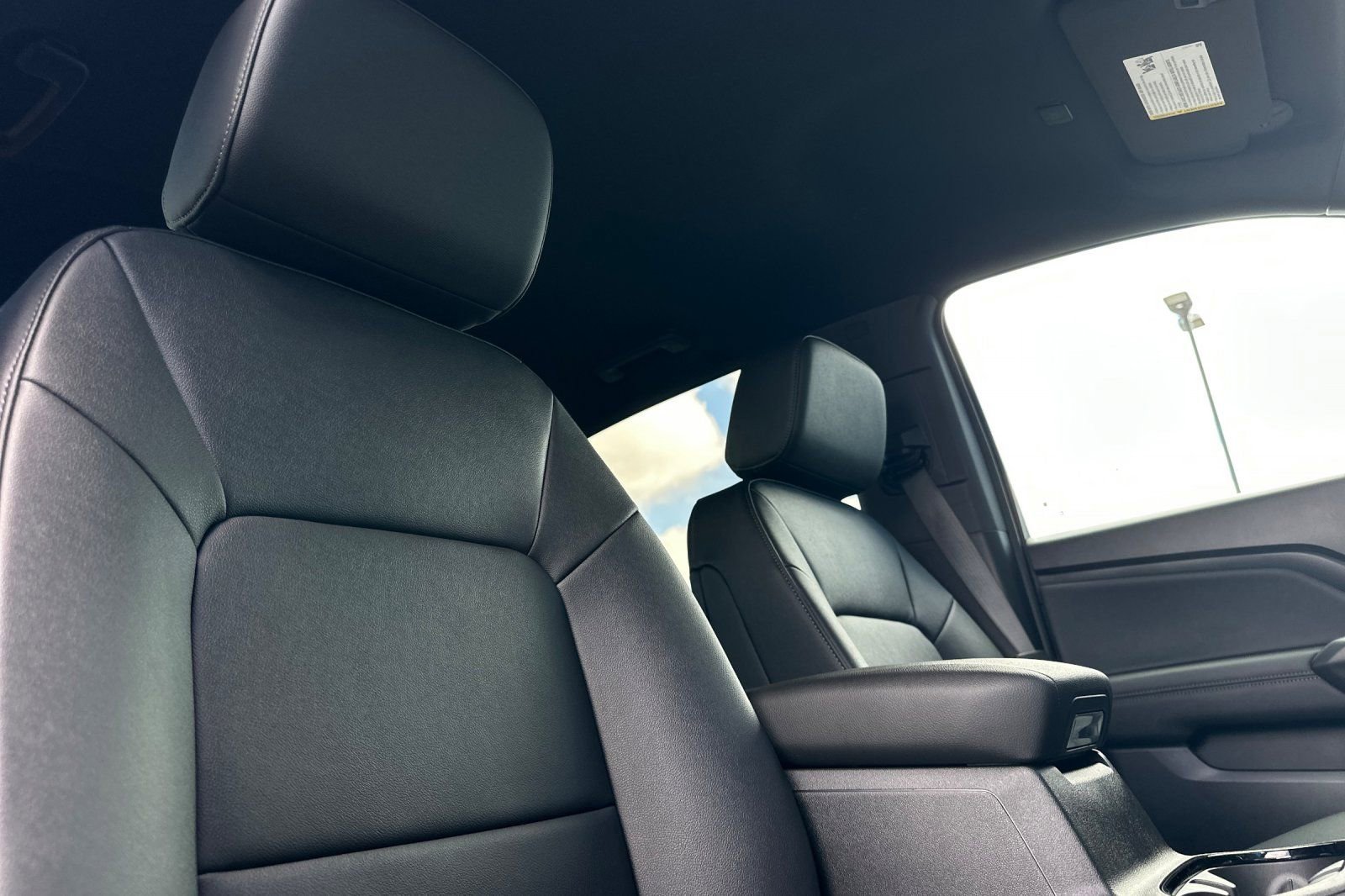 New 2026 Chevrolet Colorado LT w/ LT Convenience Package image 16