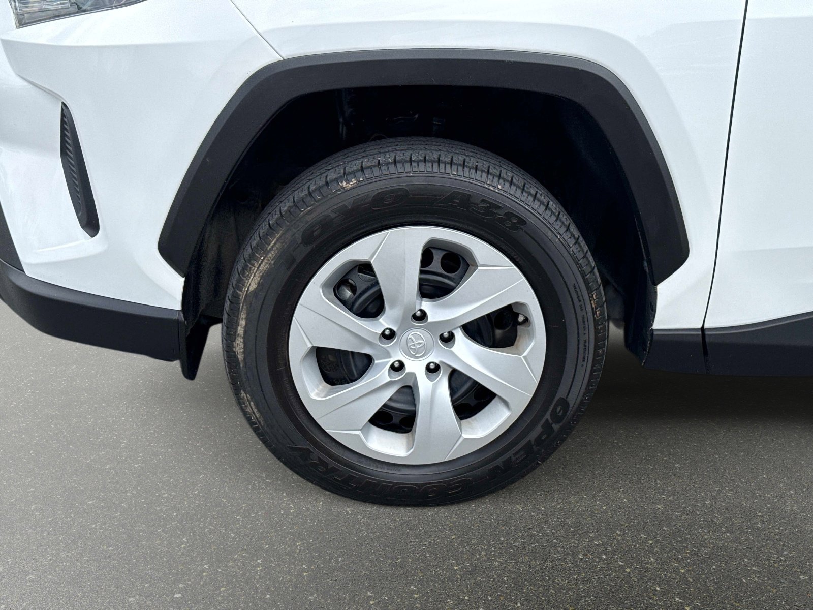 Used 2024 Toyota RAV4 LE FWD image 12