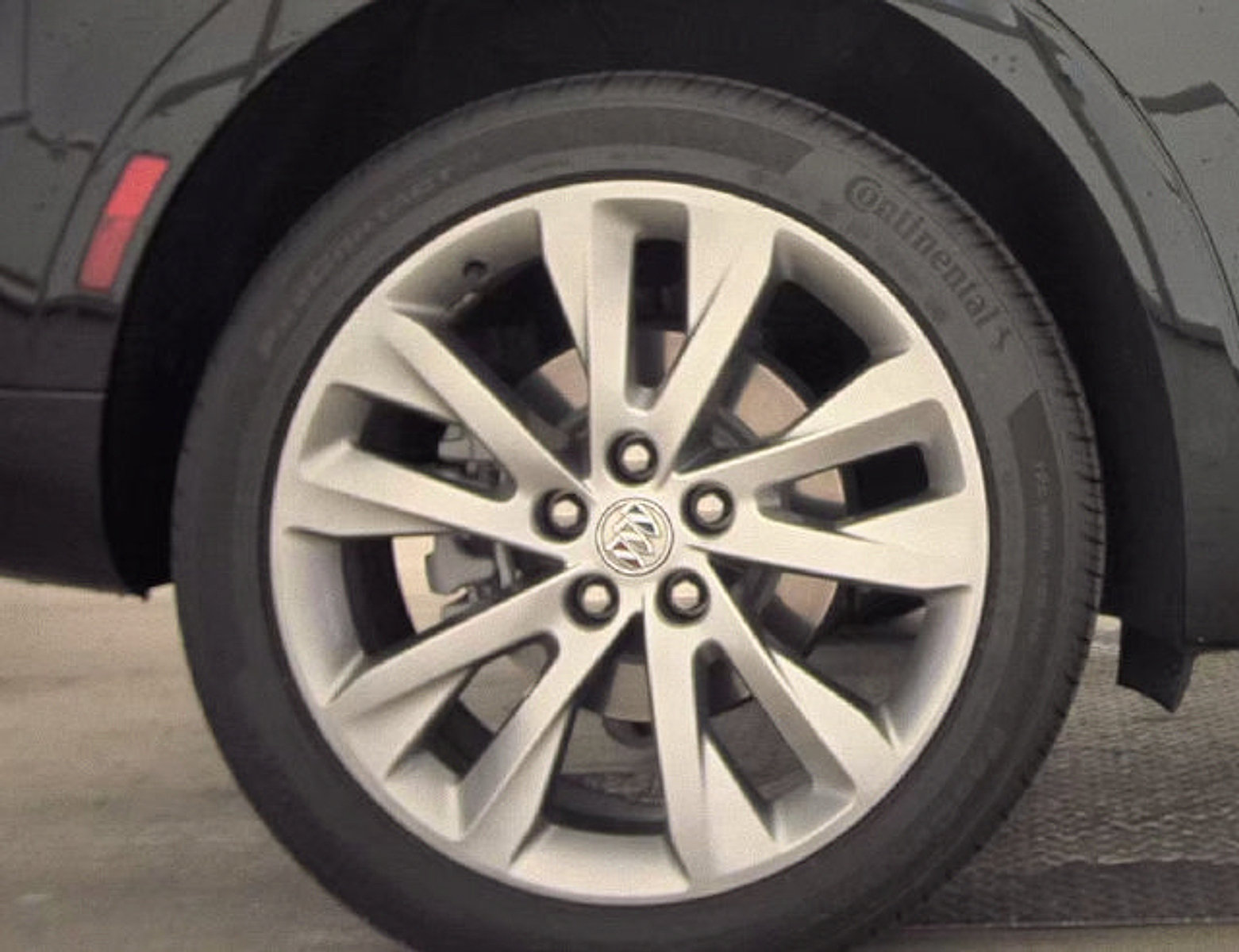 Used 2023 Buick Envision Avenir AWD/4WD image 12
