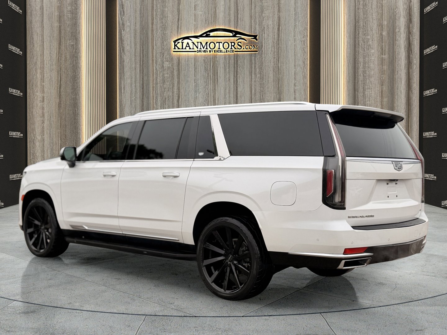 Used 2021 Cadillac Escalade ESV Premium Luxury AWD/4WD image 5