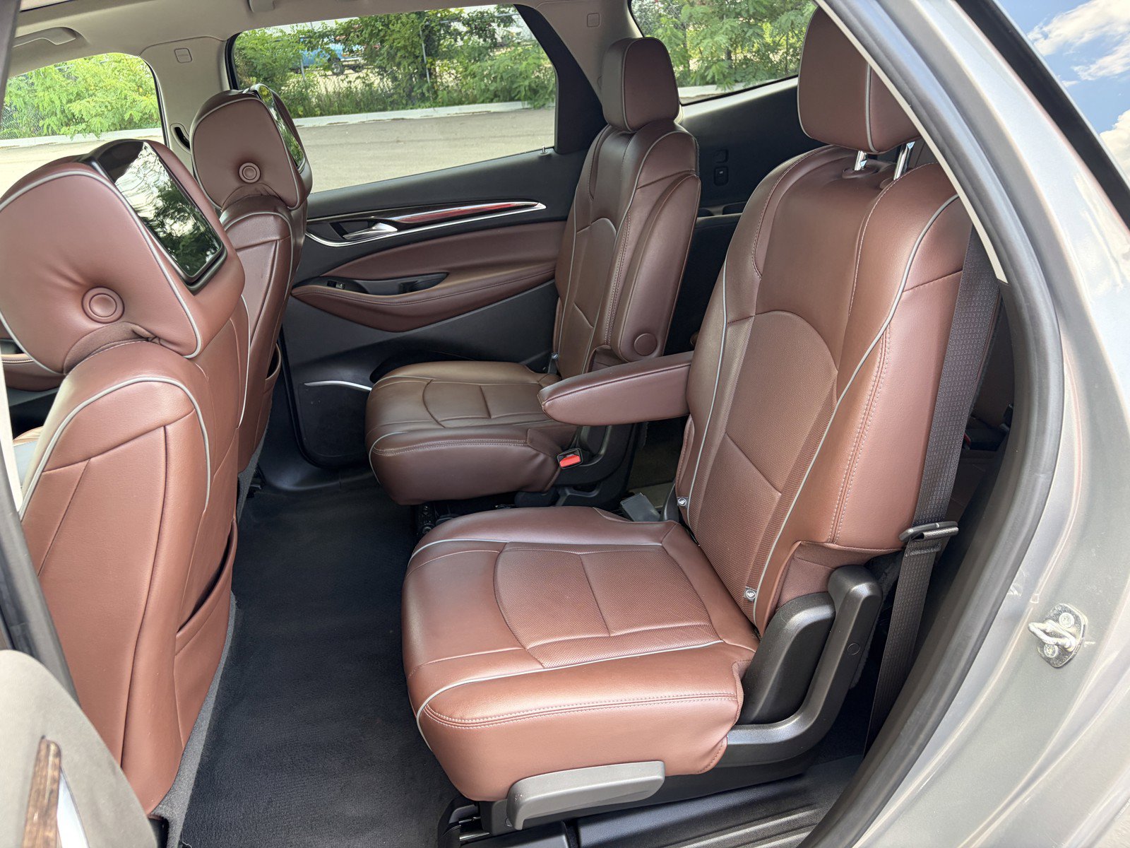 Used 2019 Buick Enclave Avenir w/ Avenir Technology Package AWD/4WD image 9