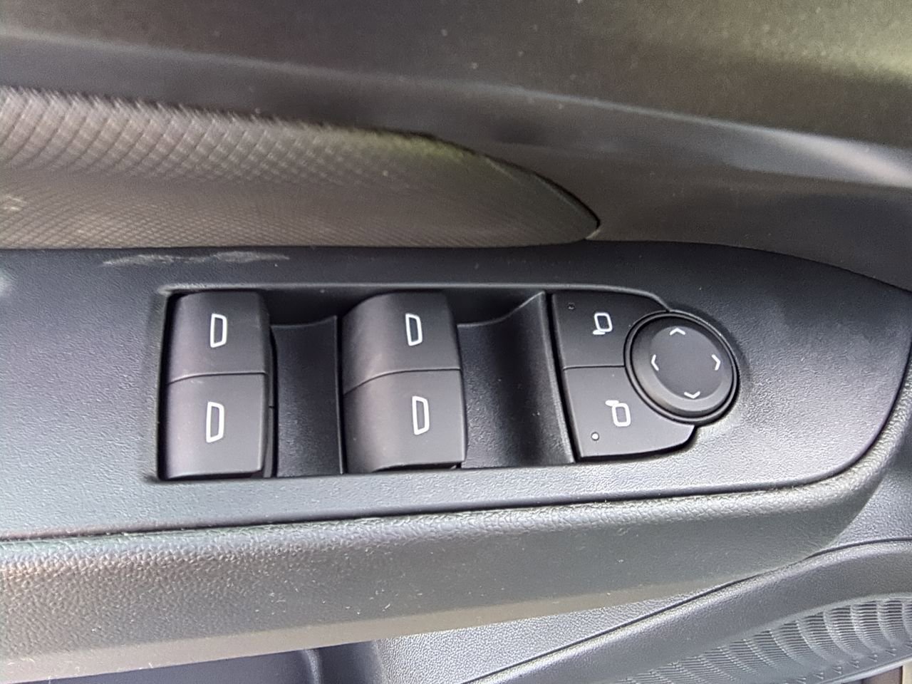 New 2026 Chevrolet Equinox EV LT FWD image 23