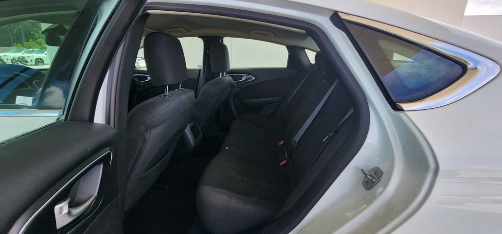 Used 2016 Chrysler 200 Limited FWD image 15
