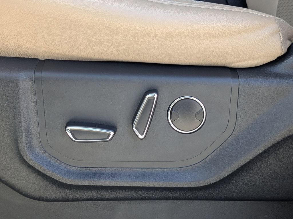 Used 2023 Ford Expedition Limited image 19