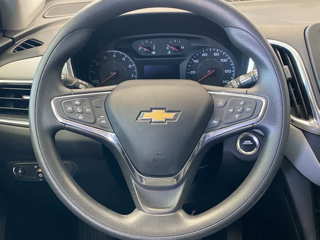Used 2021 Chevrolet Equinox LS w/ LPO, Blackout Package AWD/4WD image 17