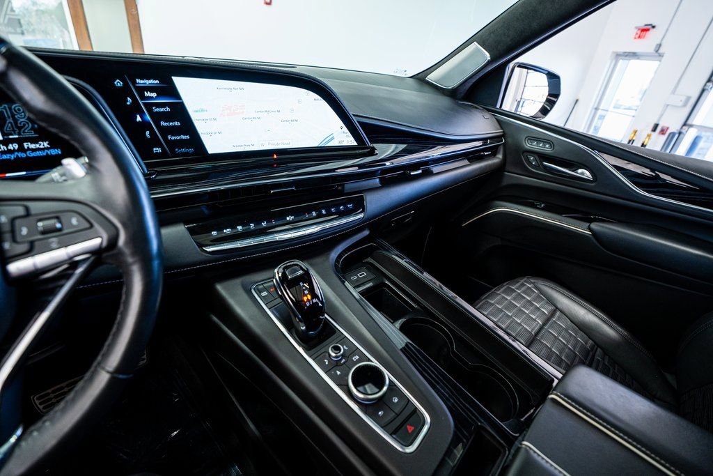 Used 2023 Cadillac Escalade ESV V image 44